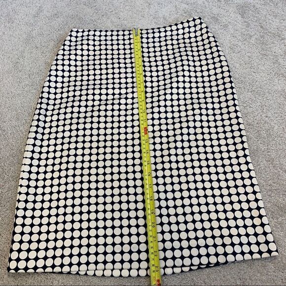 Banana Republic polka dot pencil skirt 100% silk Sz 2 Ivory white black🇨🇦 - Picture 9 of 10